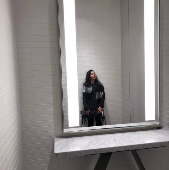 Meet your Posher, Joaselys - Picture 1 of 1